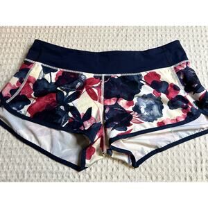 Floral Lululemon Speed Up low rise shorts. 2.5 inseam, Size 10